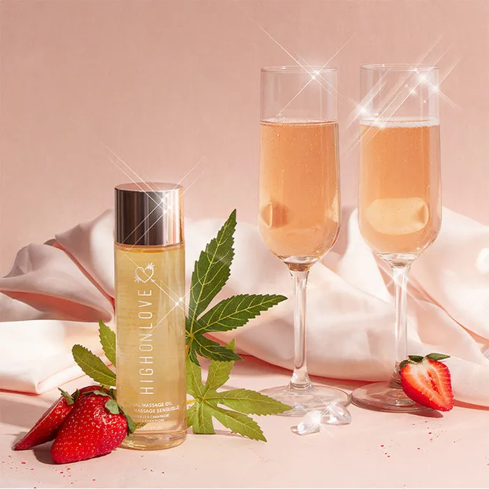 High On Love High On Love Strawberries Champagne Massage Oil Couples